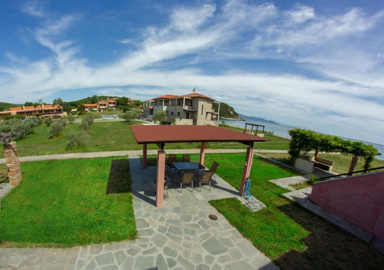 Beachfront Stylish Maisonette In Иериссос Экстерьер фото