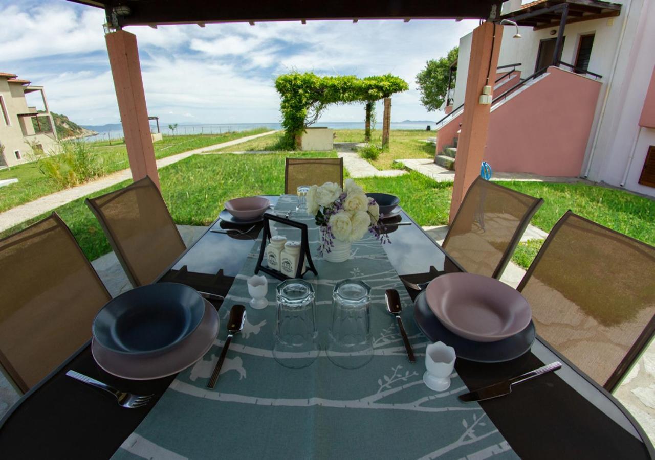Beachfront Stylish Maisonette In Иериссос Экстерьер фото